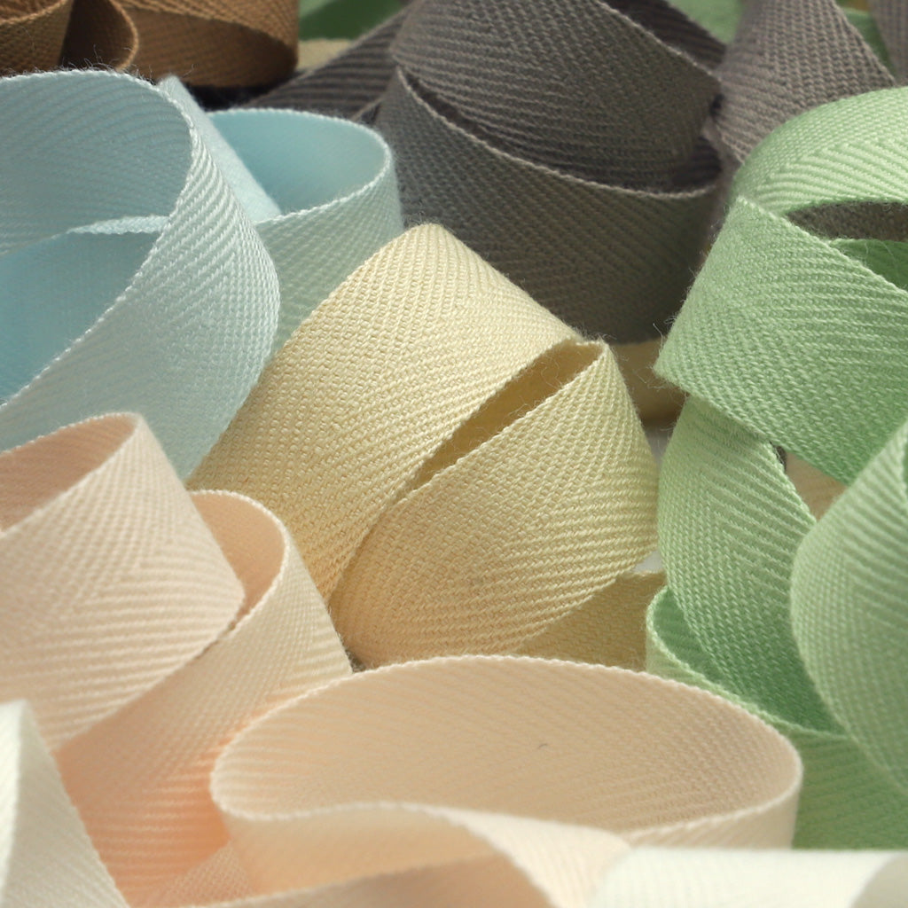 オーガニックコットン杉綾リボン #12 サンドベージュ