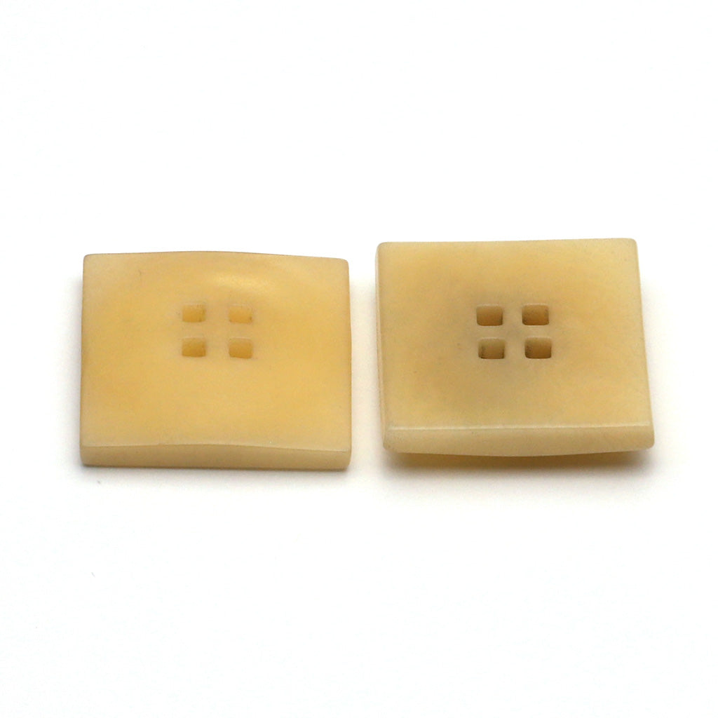 ナットボタン クリーム