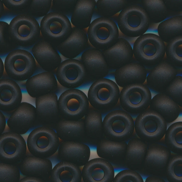 MIYUKI シードビーズ #401F 黒ギョク（ツヤ消）